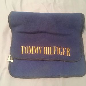 Tommy Hilfiger scarf